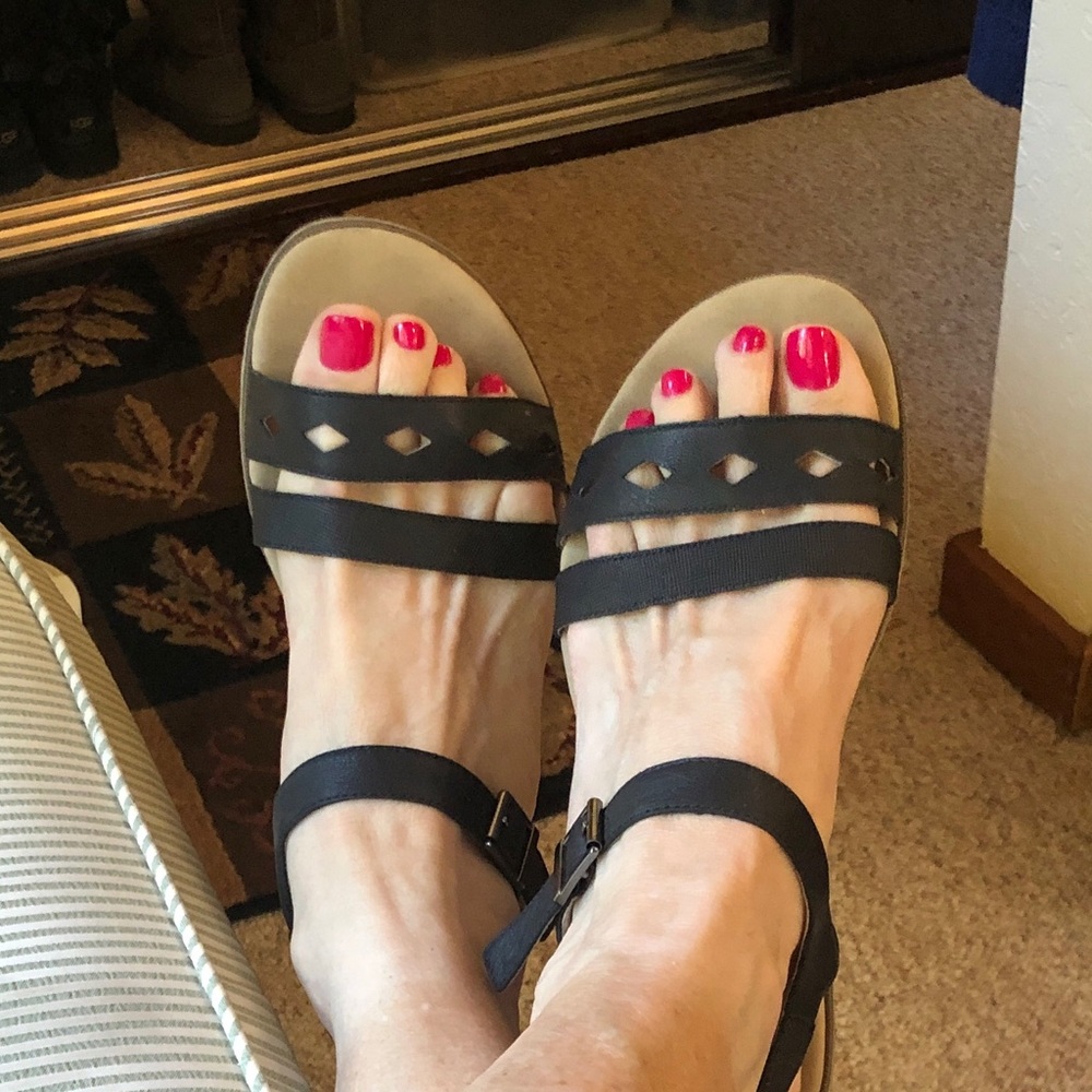 TaraM black sandals.